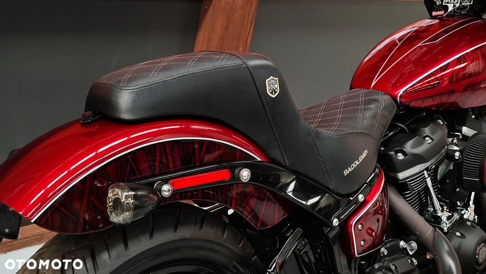 Harley-Davidson Softail Street Bob - 14