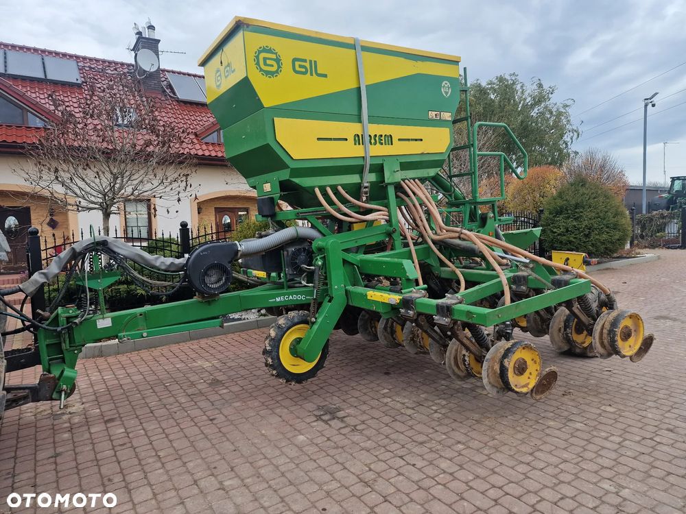 Inny Gil , 4m, 2015r, strip till - 2