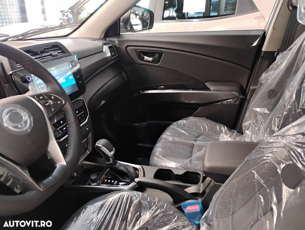 SsangYong Tivoli 1.5 T-GDi 4WD Automatik Sapphire - 11