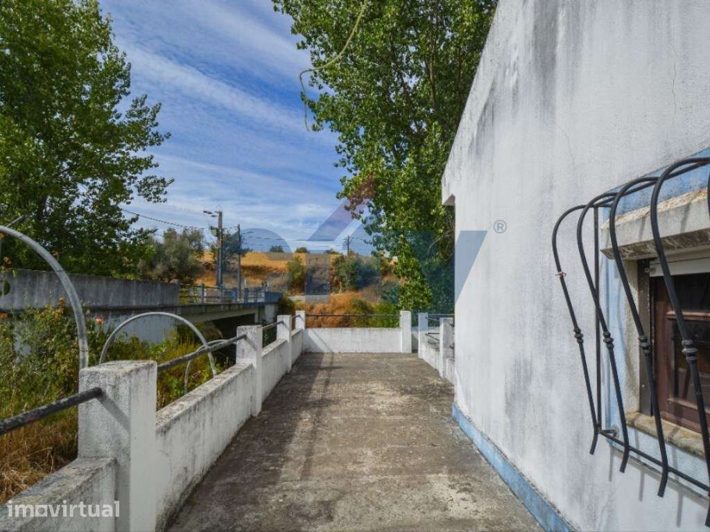 Refúgio Rural junto à ribeira- Moradia em Pisão - Avis - Grande imagem: 3/26