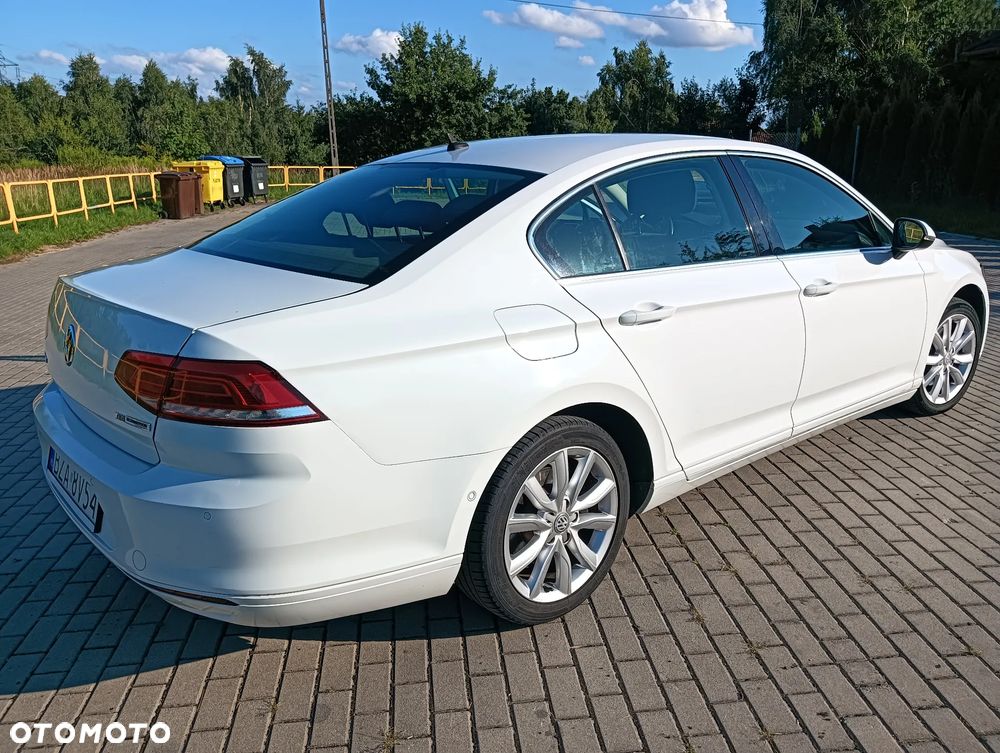 Volkswagen Passat 1.6 TDI BMT Comfortline - 4