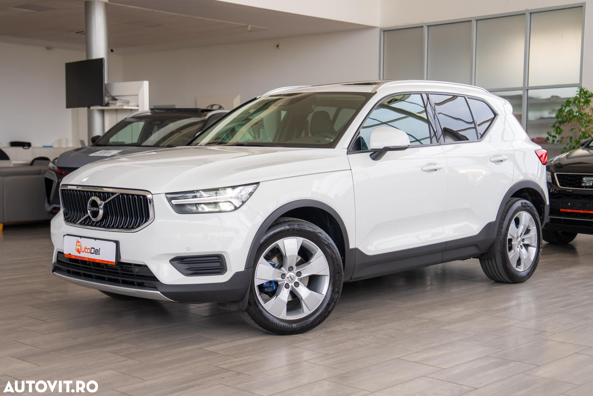 Volvo XC 40 D3 Momentum Pro - 2
