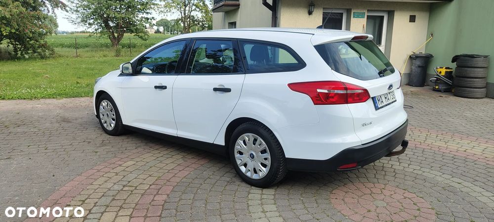 Ford Focus 1.6 TDCi Ambiente - 4
