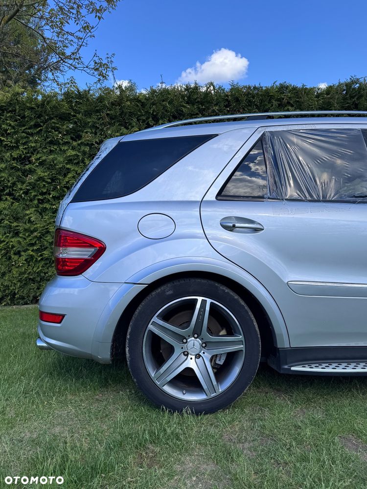 Mercedes-Benz ML 63 AMG 4-Matic - 5
