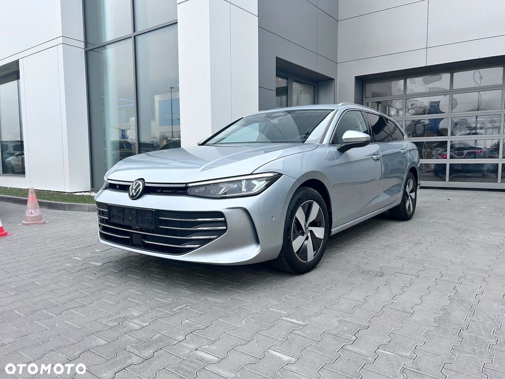 Volkswagen Passat - 1