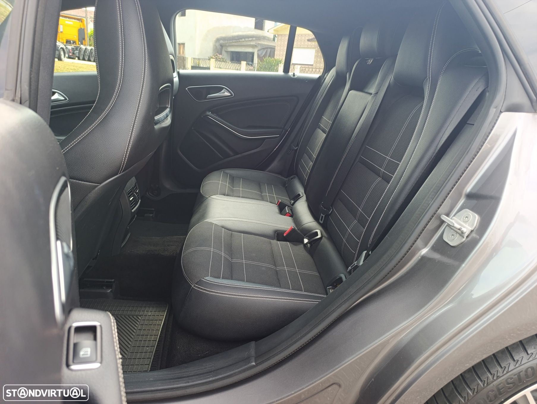 Mercedes-Benz CLA 180 Shooting Brake d BlueEFFICIENCY Edition - 14
