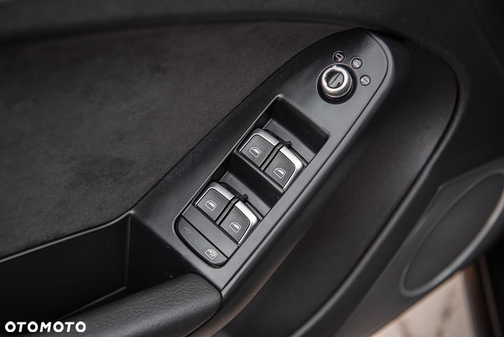 Audi A4 Avant 2.0 TDI DPF quattro S tronic S line Sportpaket - 16