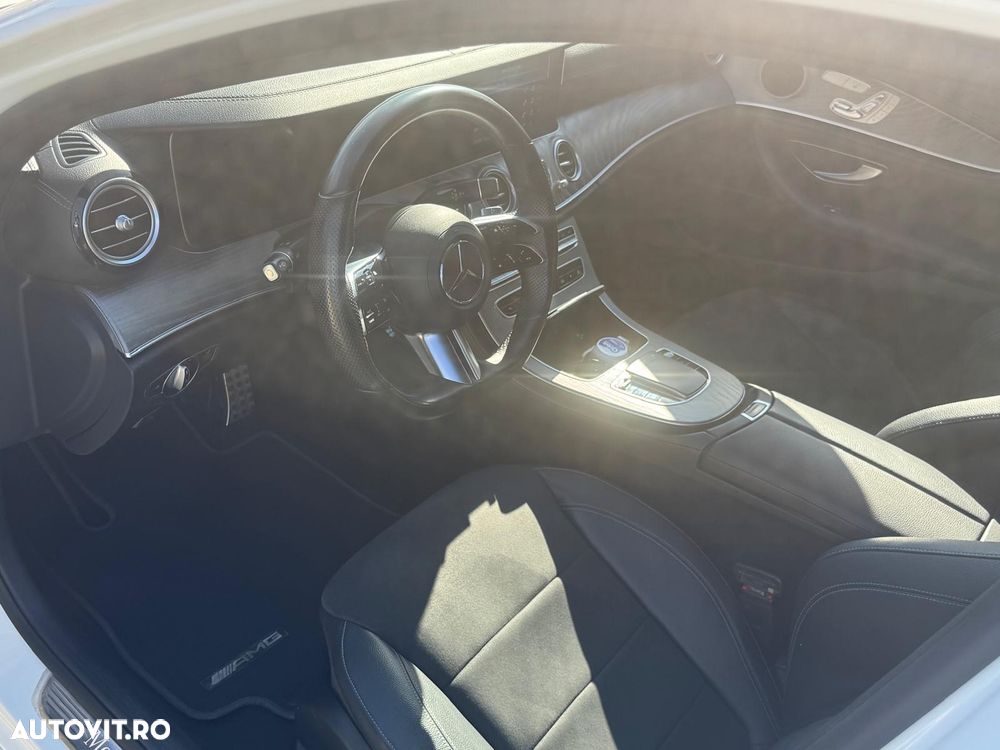Mercedes-Benz E 220 d 4Matic T 9G-TRONIC AMG Line - 15