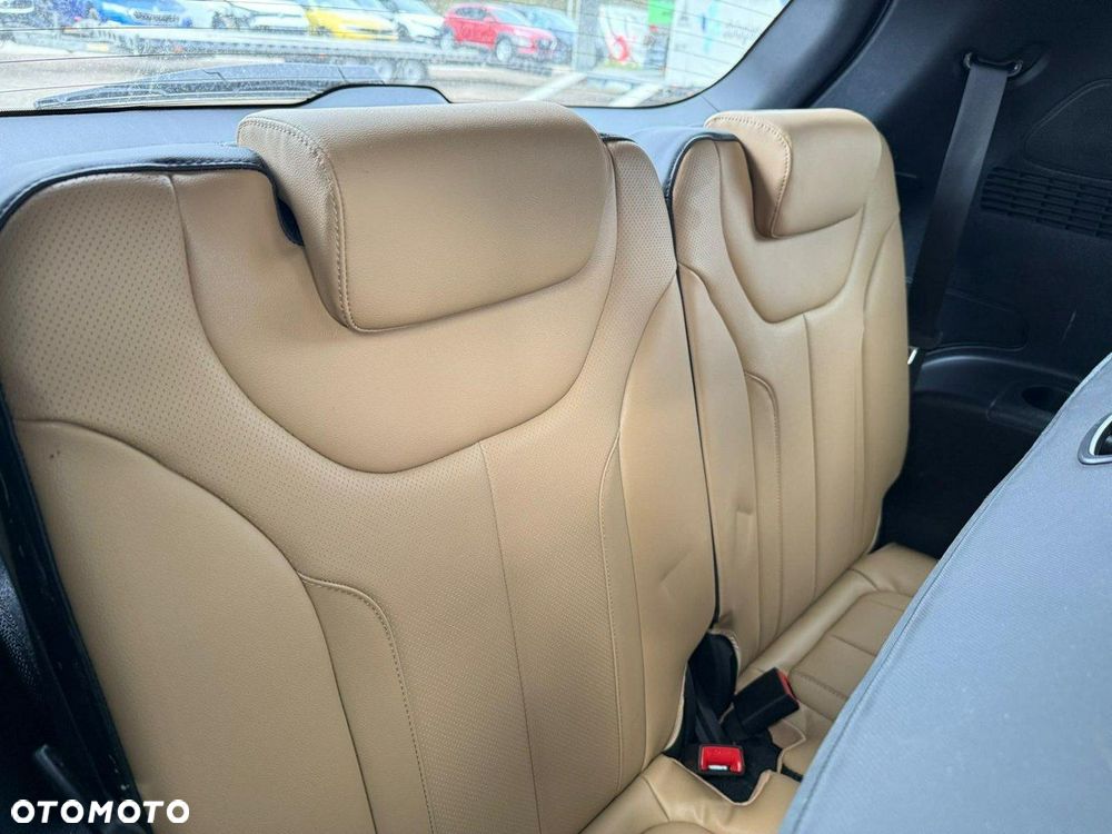 Hyundai Santa Fe - 19