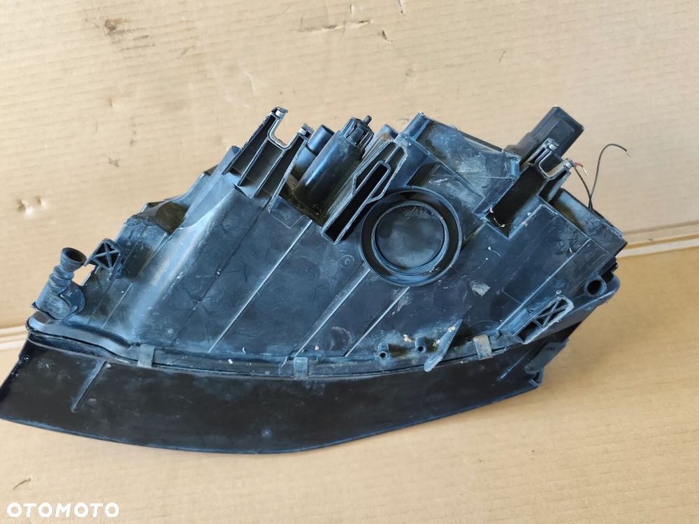 AUDI A4 B8 LAMPA PRAWY PRZÓD 8K0941004 - 11