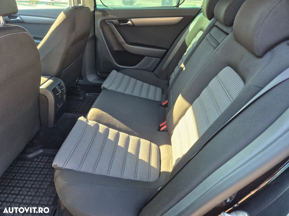 Volkswagen Passat 2.0 TDI BlueMotion Tehnology Comfortline - 9