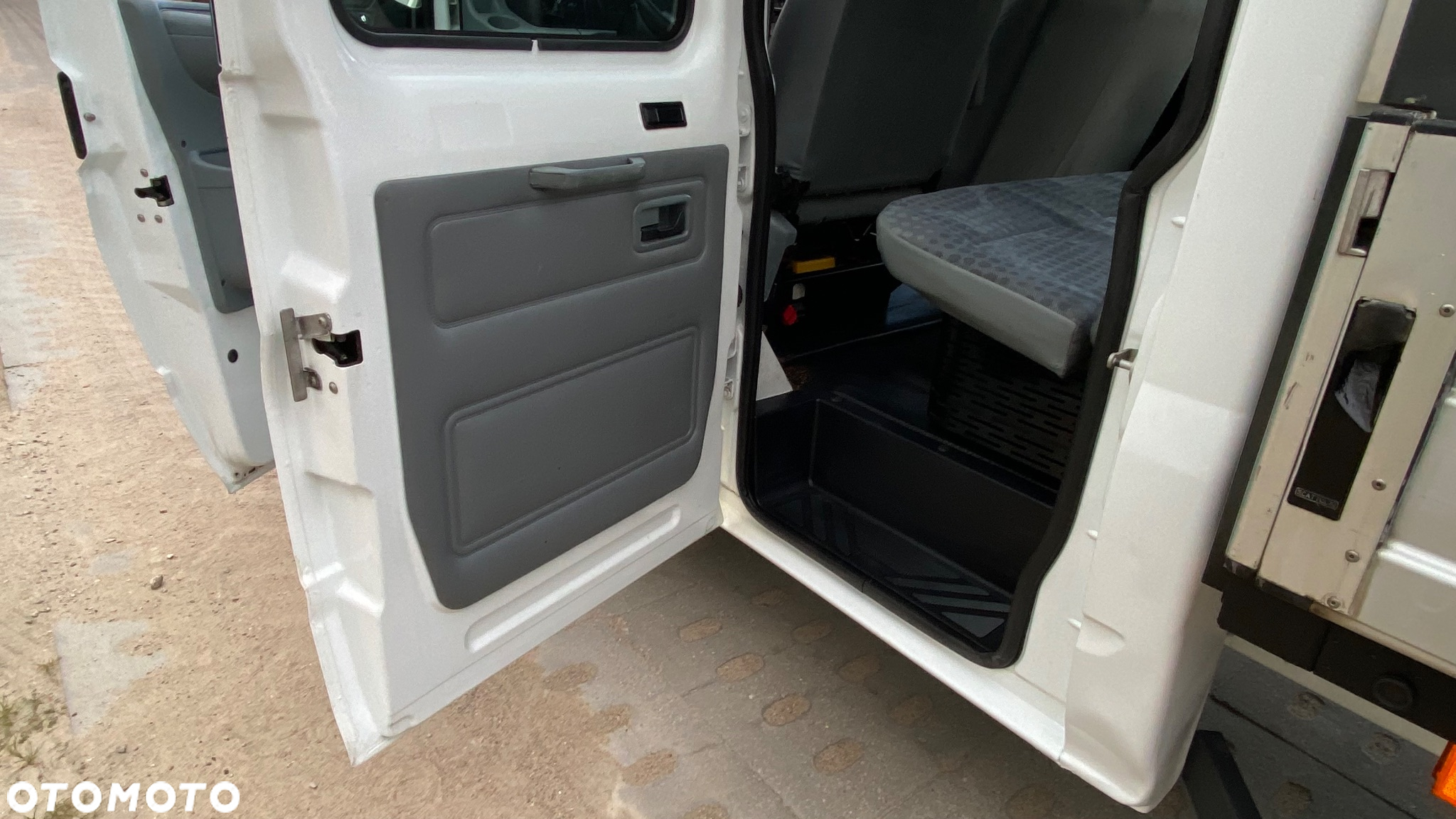 Ford Transit - 12