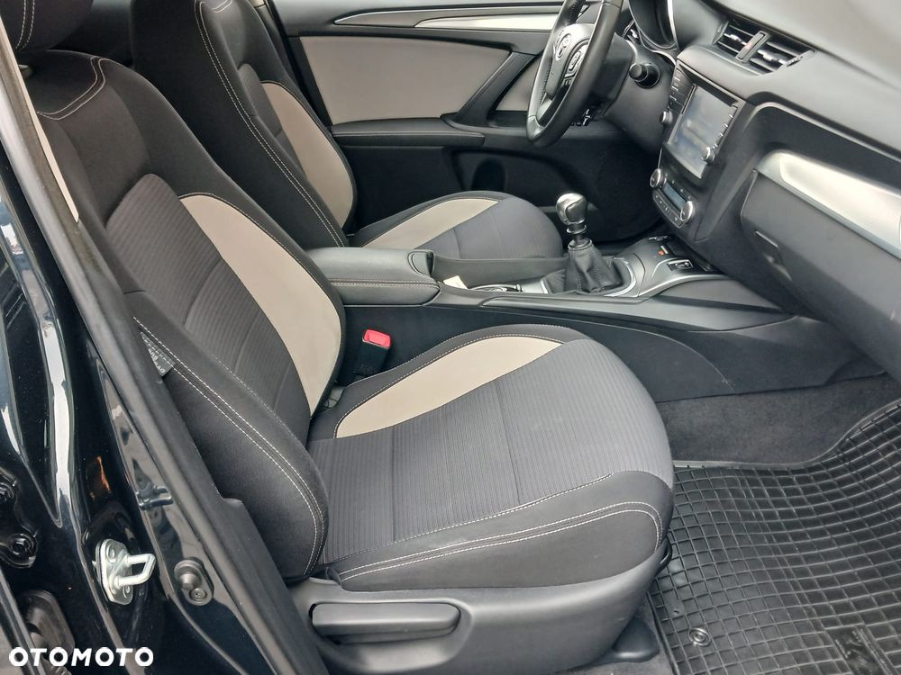 Toyota Avensis Touring Sports 1.8 Edition S+ - 28