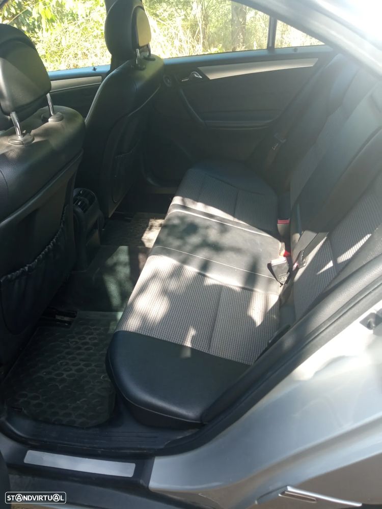 Mercedes-Benz C 220 CDI Avantgarde DPF - 9