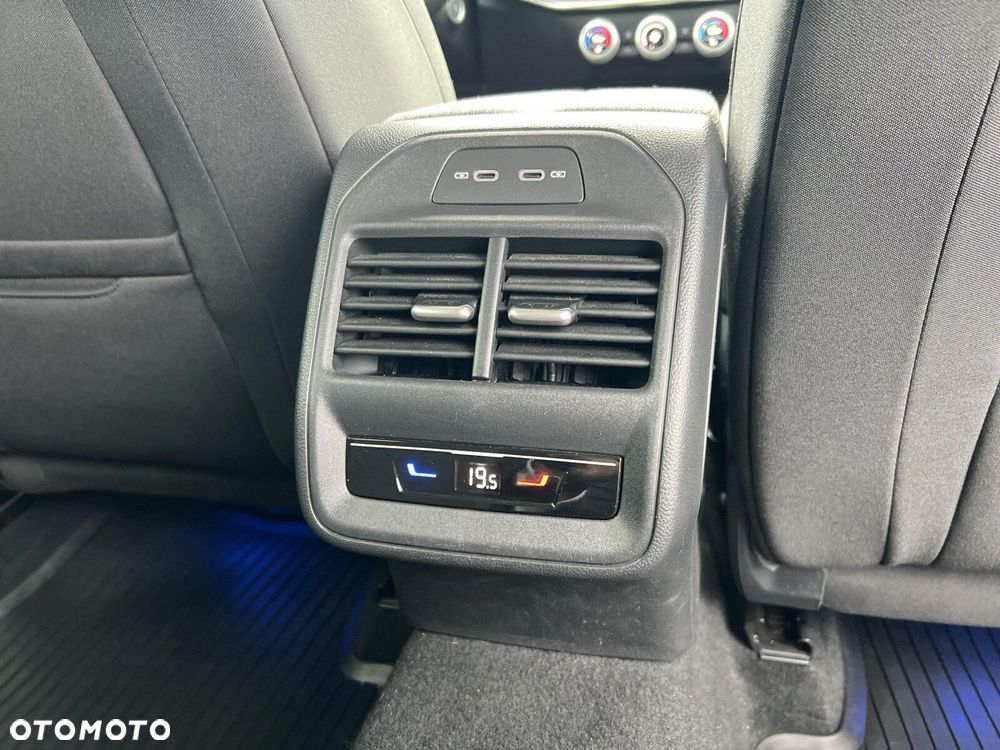 Skoda Superb 2.0 TDI SCR Selection DSG - 12