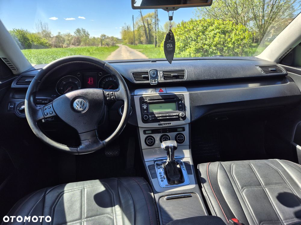 Volkswagen Passat 2.0 TDI Trendline DSG - 9