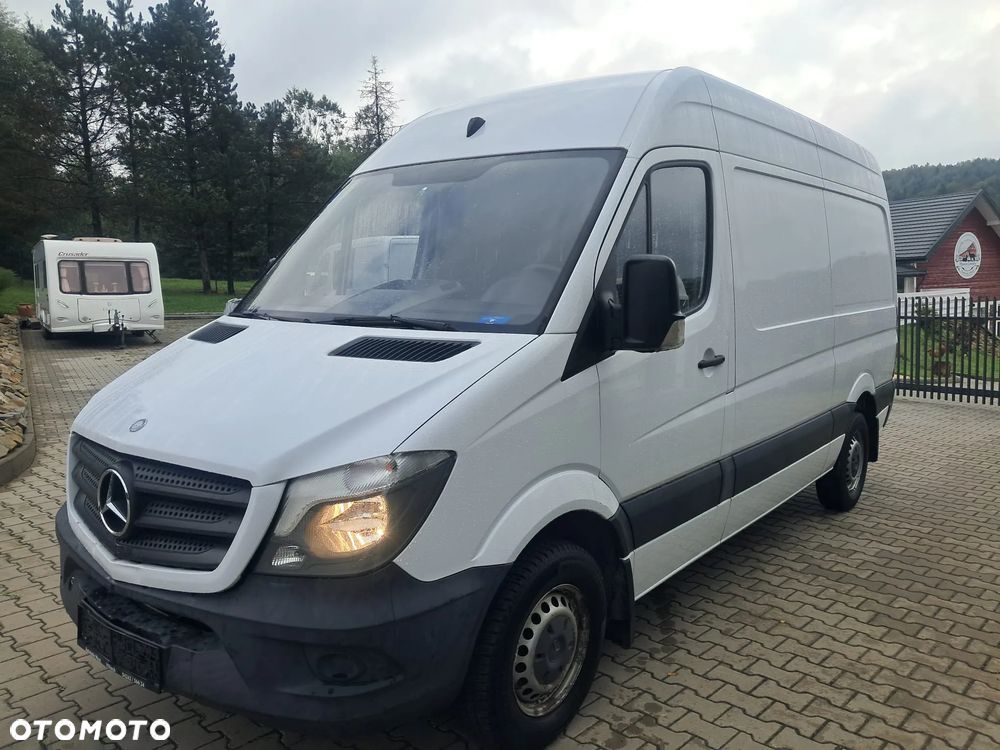 Mercedes-Benz Sprinter - 2