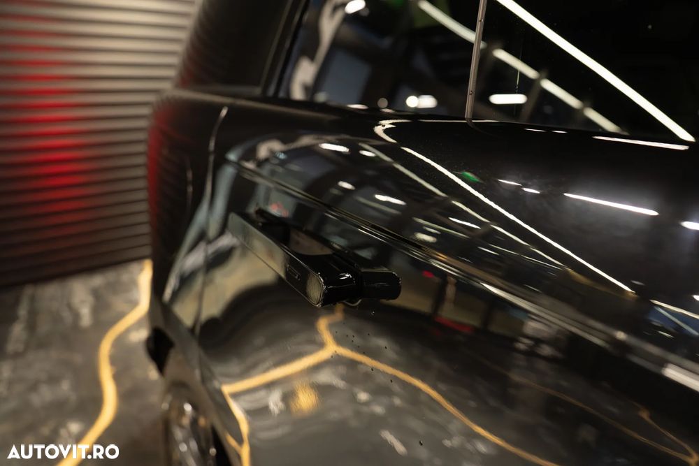 Land Rover Discovery - 25