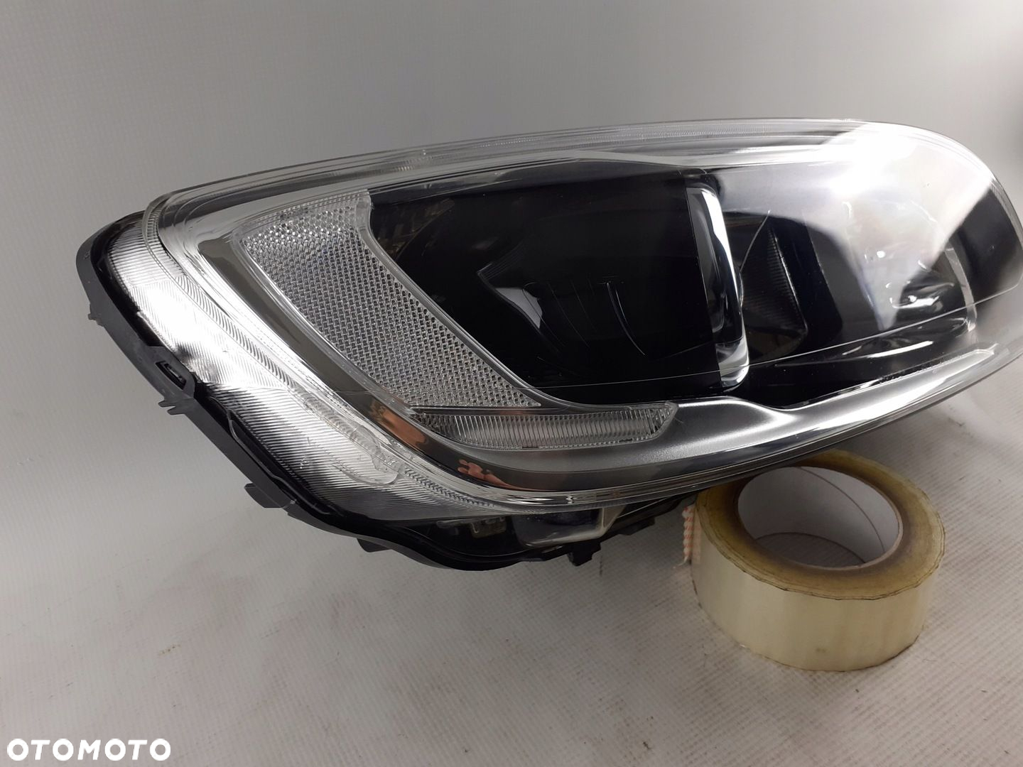 Lampa prawa Volvo S60 V60 bi-xenon skr. 2013-18 r. - 2