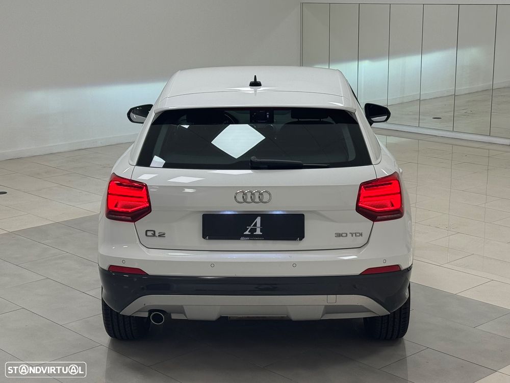 Audi Q2 30 TDI Design S tronic - 10