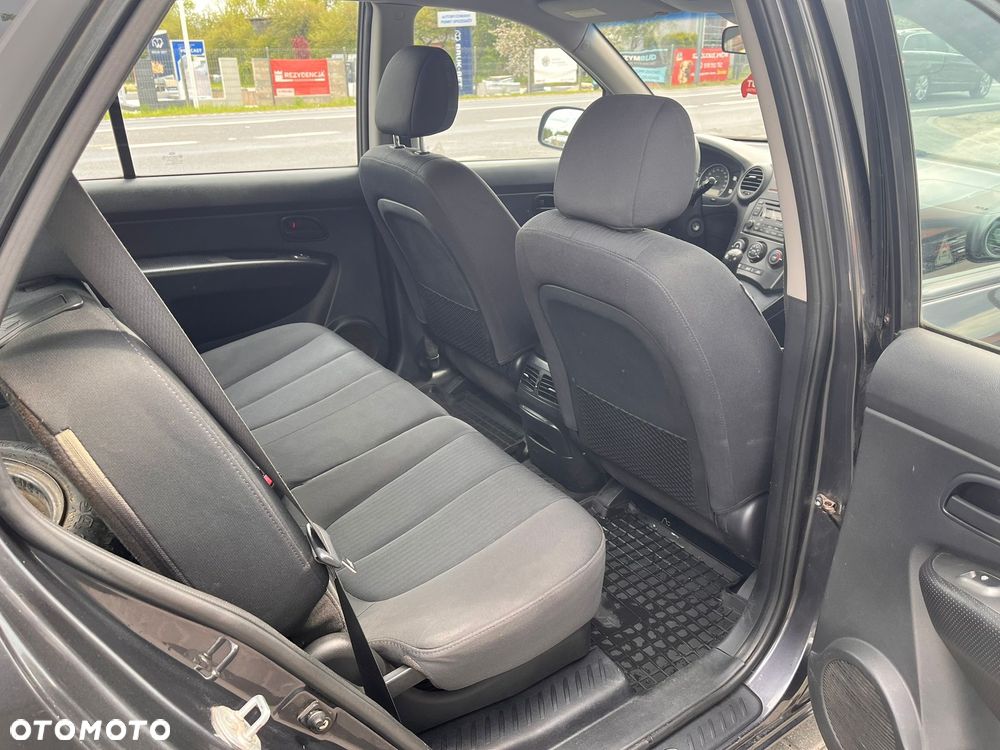 Kia Carens 2.0 CVVT LX - 4