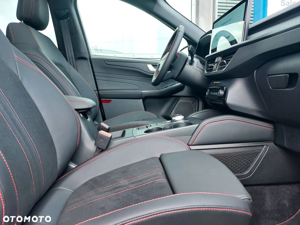 Ford Kuga 2.5 FHEV FWD ST-Line X - 17