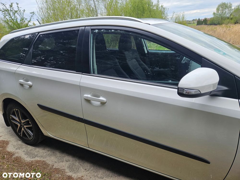 Toyota Auris 1.6 Valvematic Life - 11