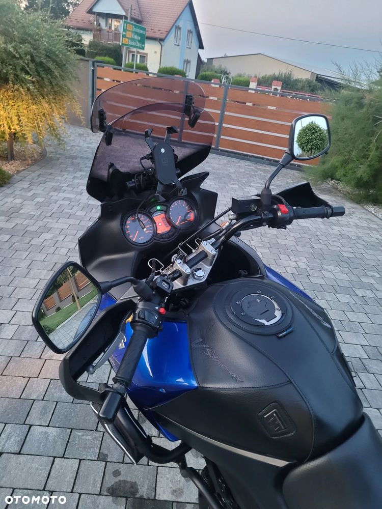 Suzuki V-STROM - 4
