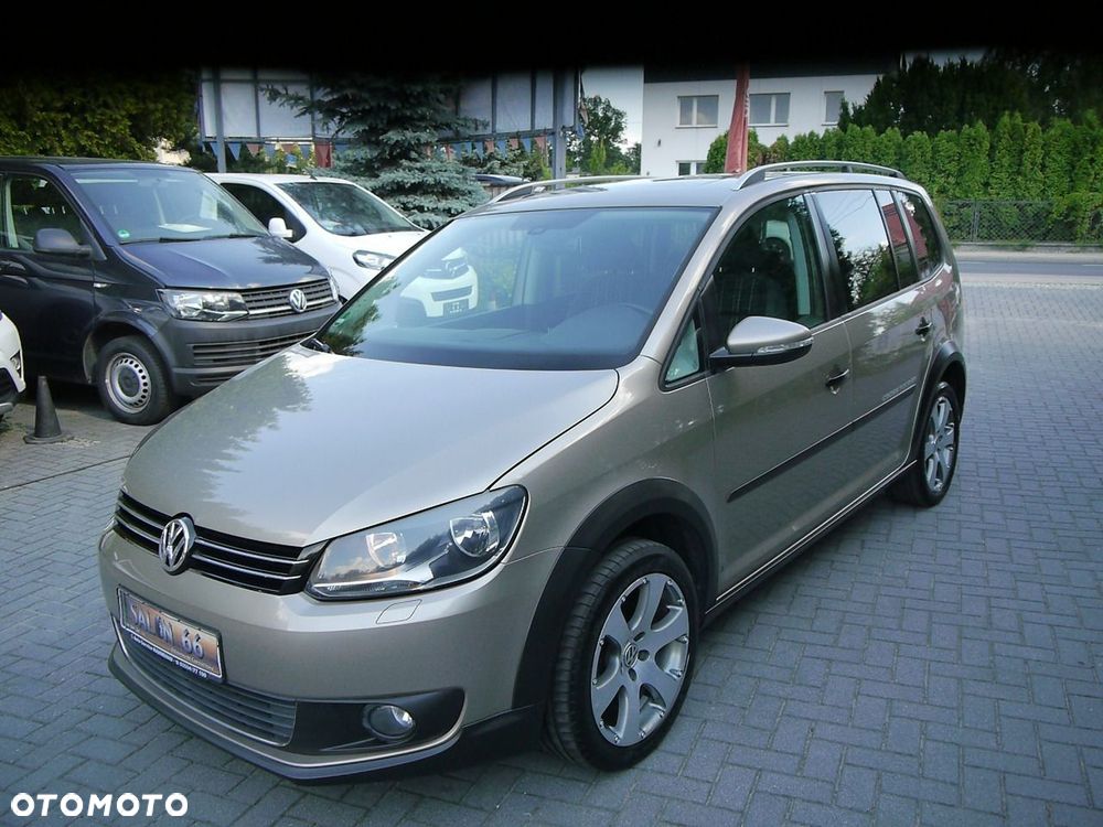 Volkswagen Touran - 4