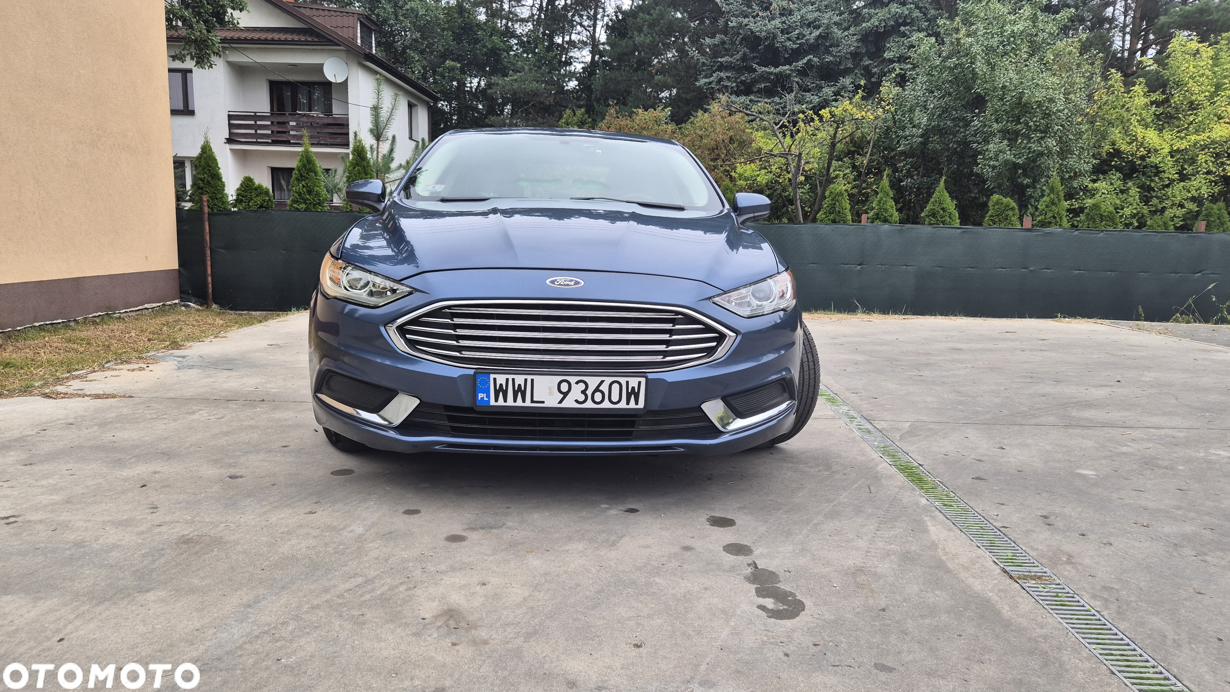 Ford Fusion - 2