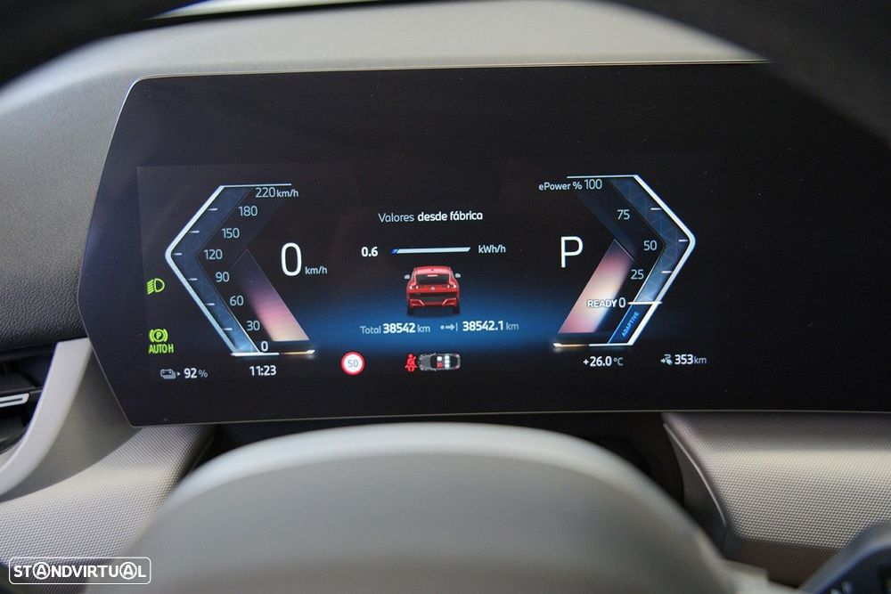 BMW iX2 eDrive20 - 28