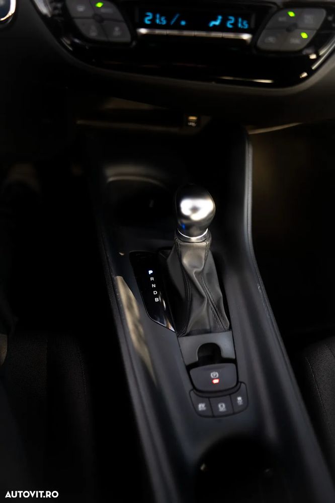 Toyota C-HR 1.8 HSD 122 CP 4x2 CVT Cult - 21