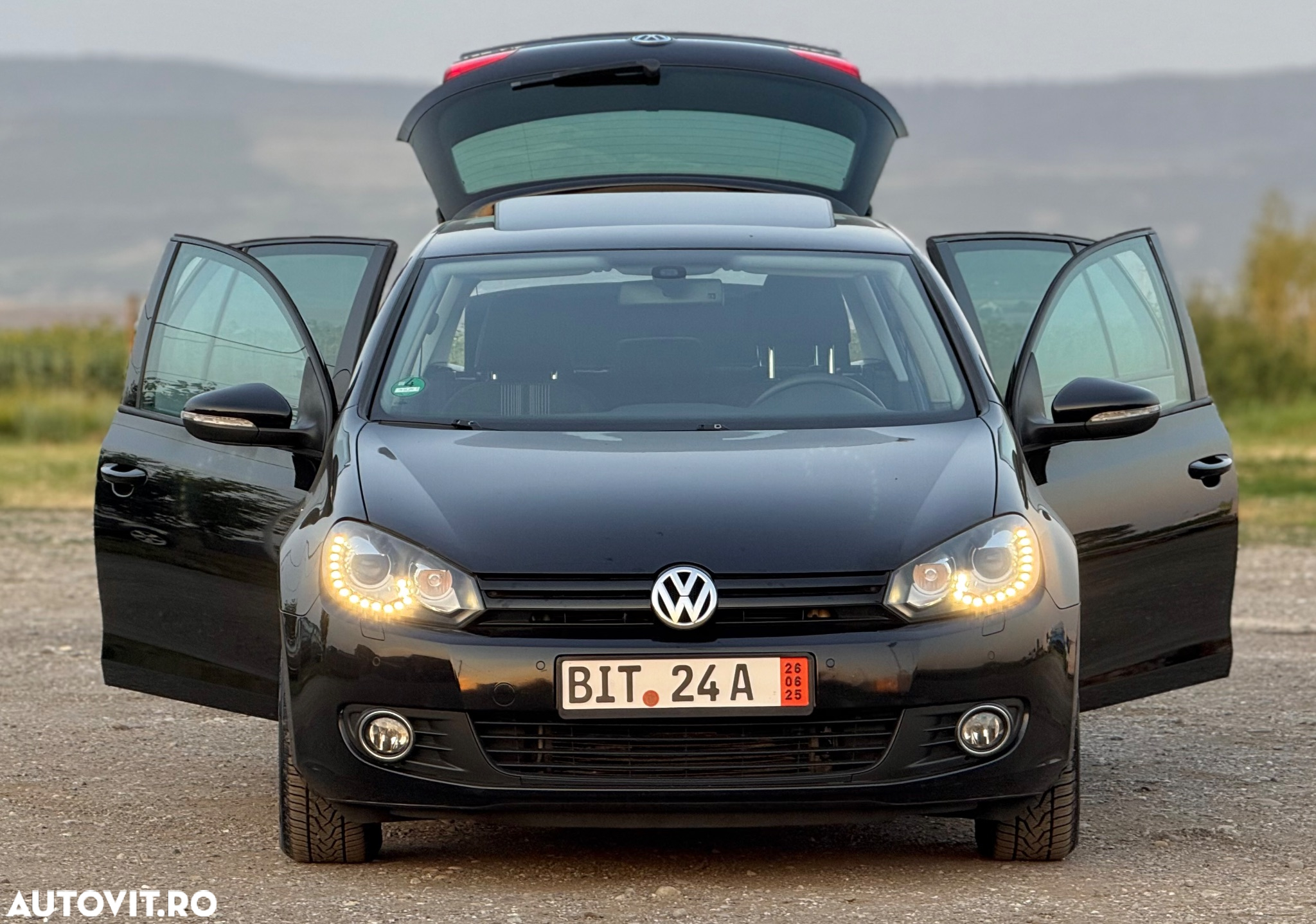 Volkswagen Golf 2.0 TDI DPF MATCH - 18
