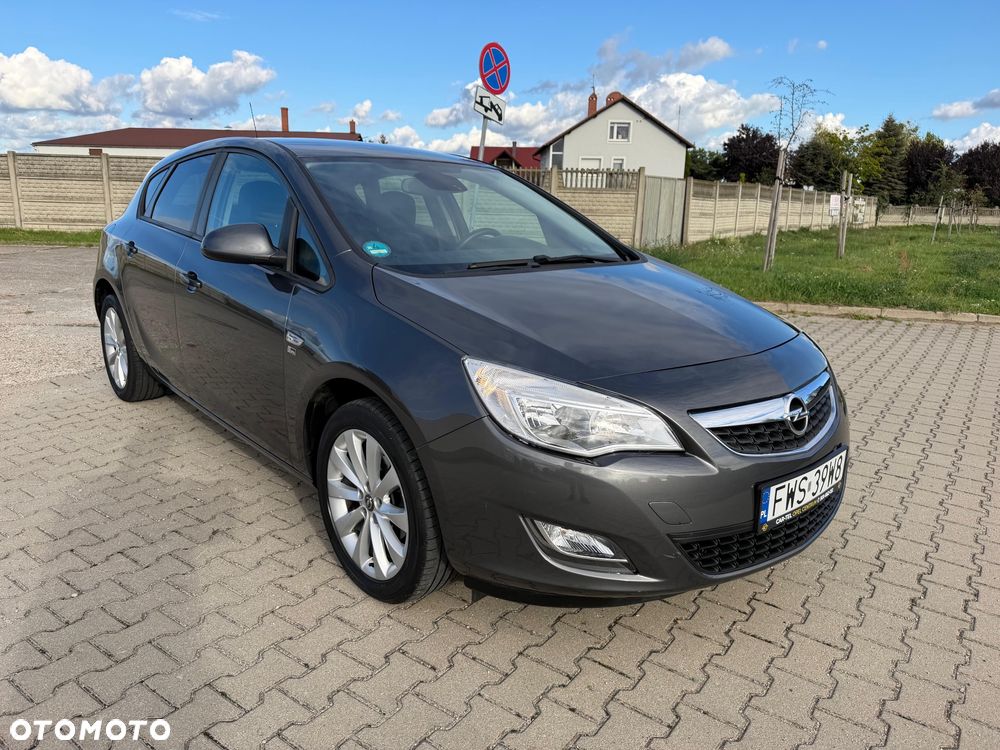 Opel Astra 1.4 Turbo ecoFLEX Start/Stop 150 Jahre - 11