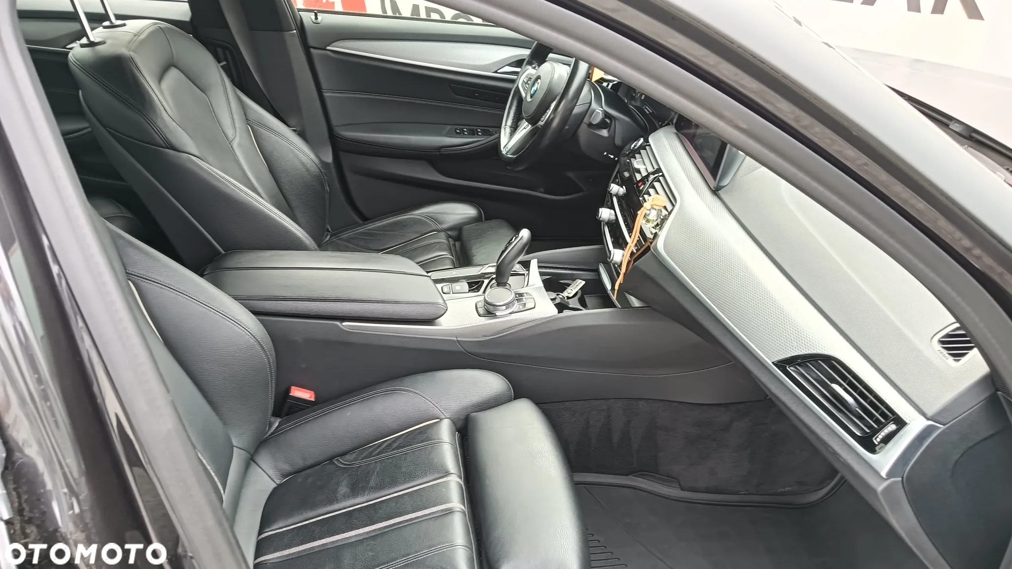 BMW Seria 5 530i xDrive - 16