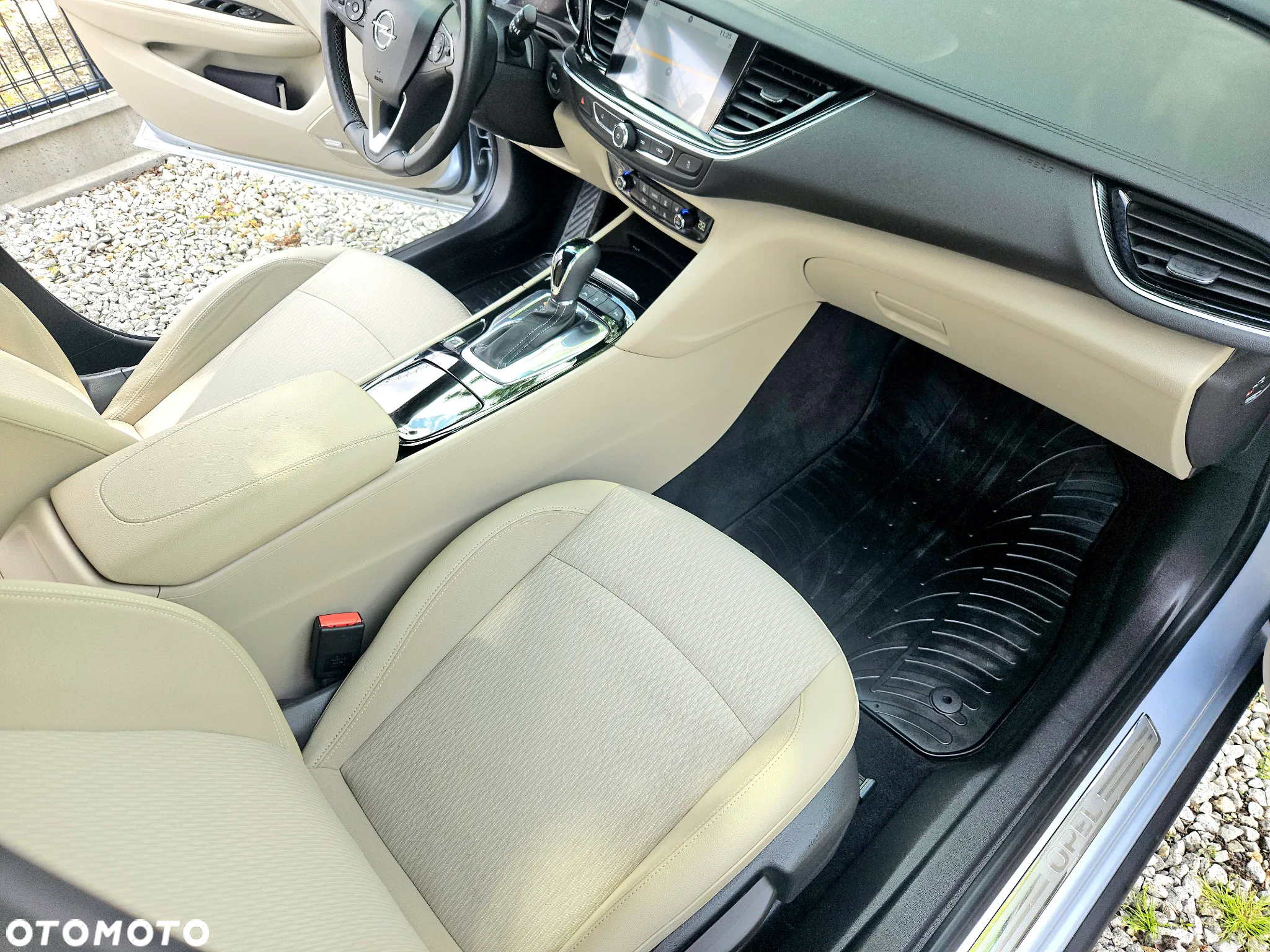 Opel Insignia 2.0 T 4x4 Innovation S&S - 23