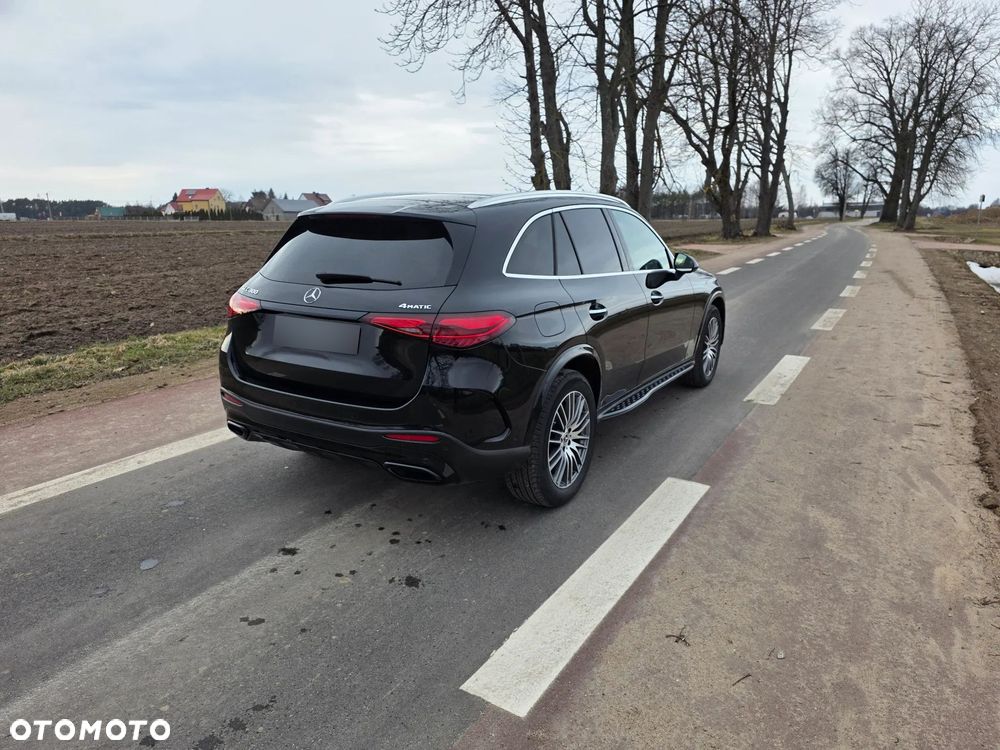Mercedes-Benz GLC 300 4Matic 9G-TRONIC AMG Line - 6