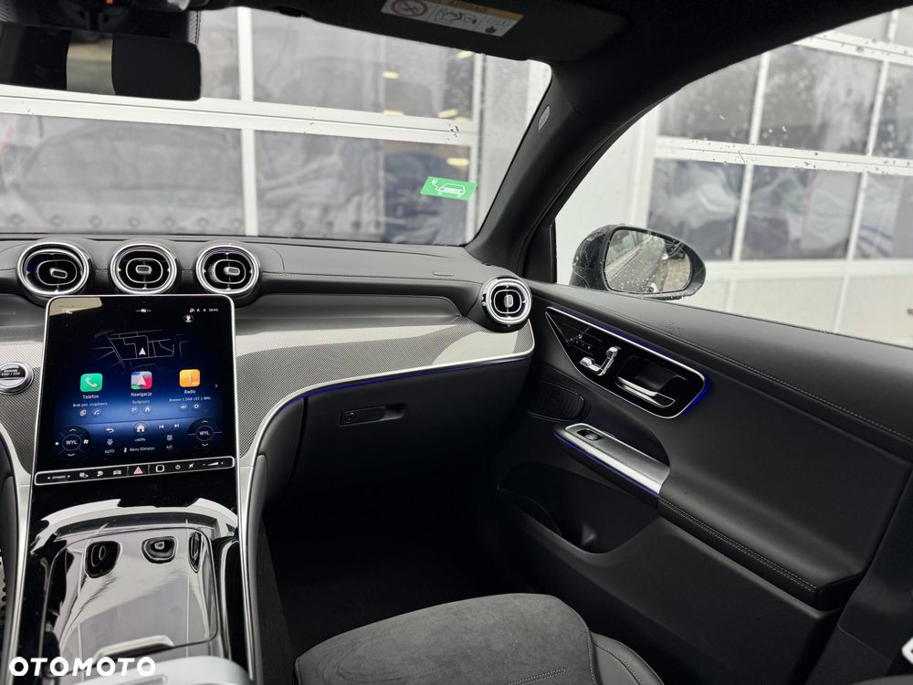 Mercedes-Benz GLC 300 e PHEV 4-Matic AMG Line - 16