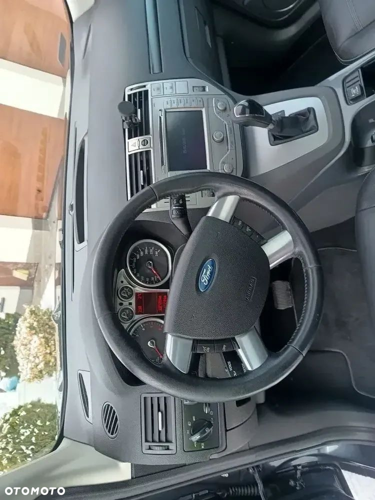 Ford Kuga 2.5 4x4 Titanium - 16