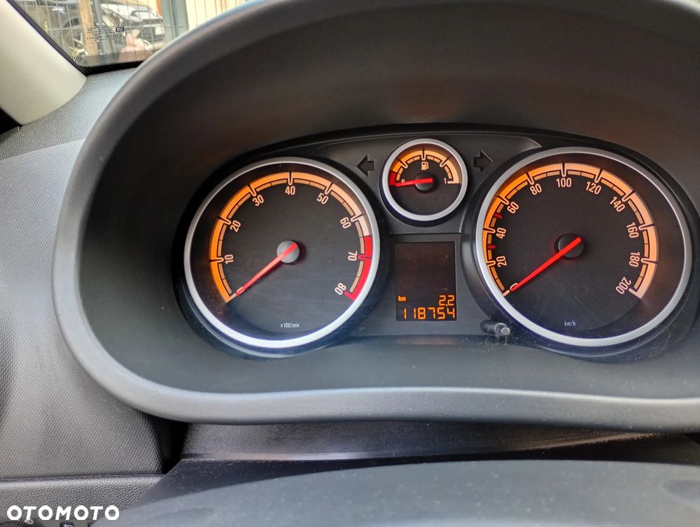 Opel Corsa 2013 photo 3