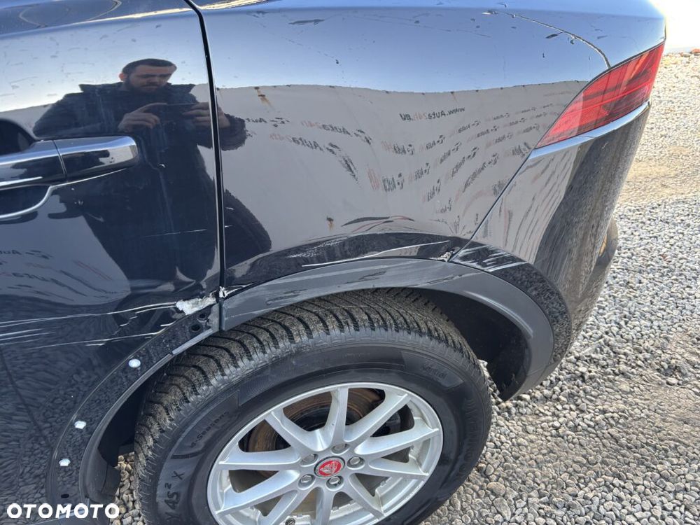 Jaguar E-Pace D150 - 15