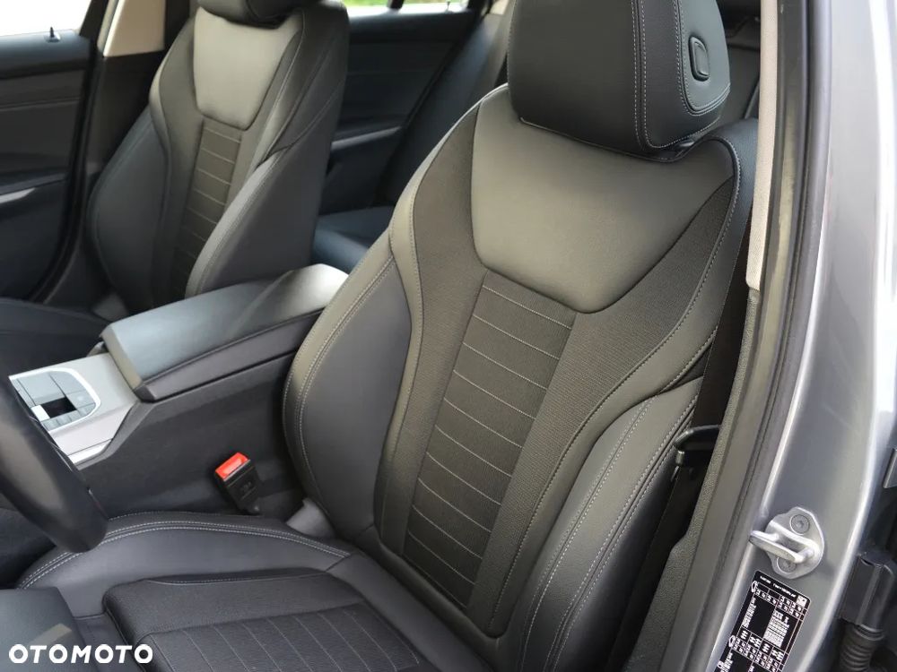 BMW Seria 3 - 23