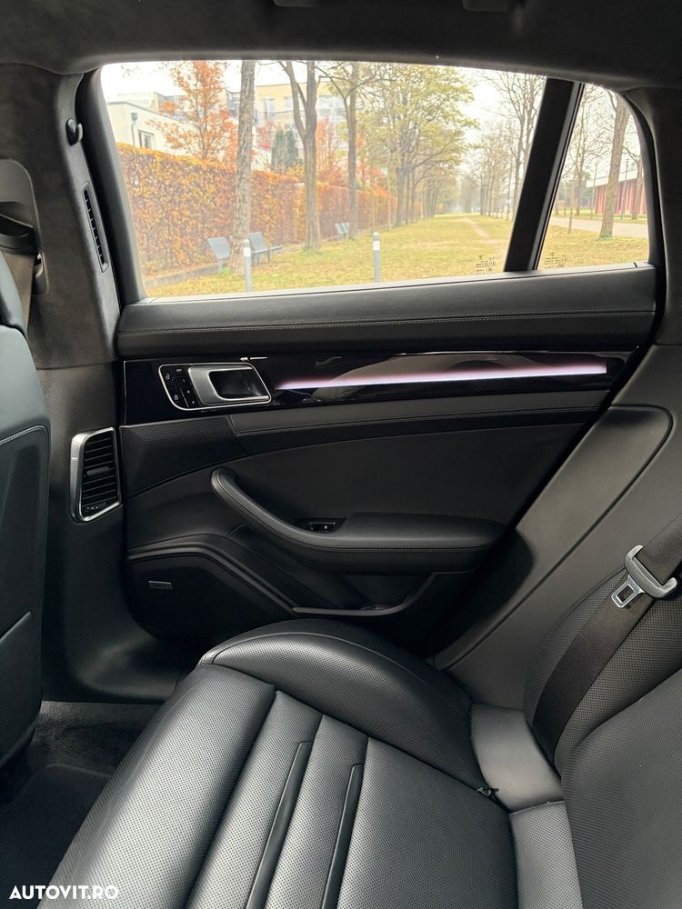 Porsche Panamera 4 E-Hybrid - 13