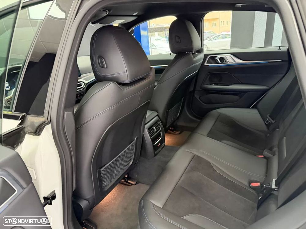 BMW i4 eDrive35 Pack Desportivo M - 32