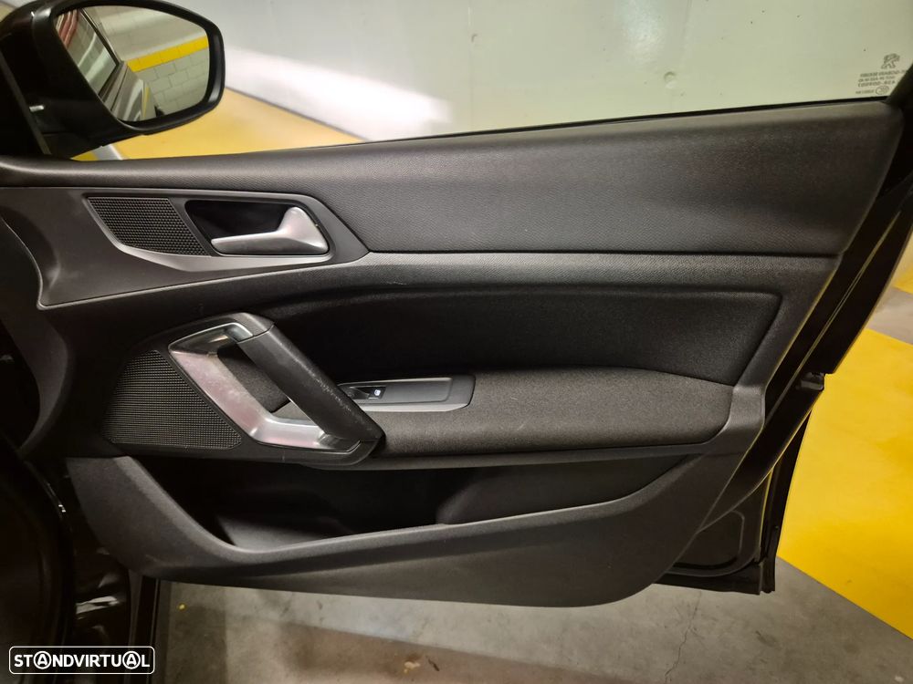 Peugeot 308 1.6 BlueHDi Style J17 - 45