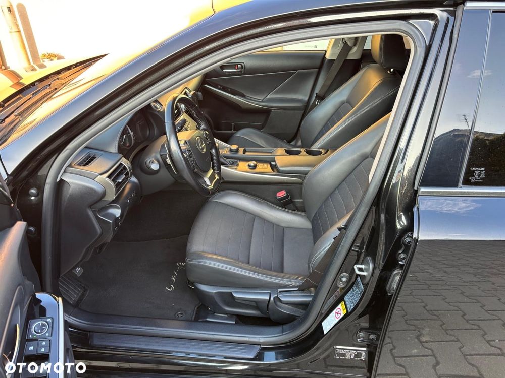 Lexus IS 200t Comfort - 7