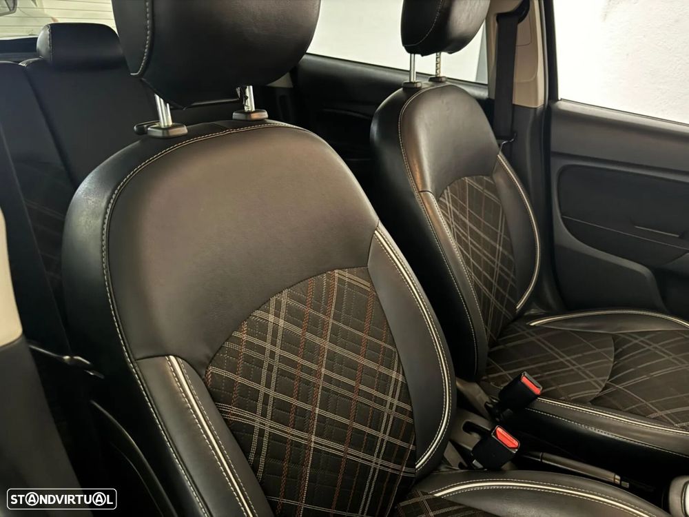 Mitsubishi Space Star 1.2 Intense CVT - 30