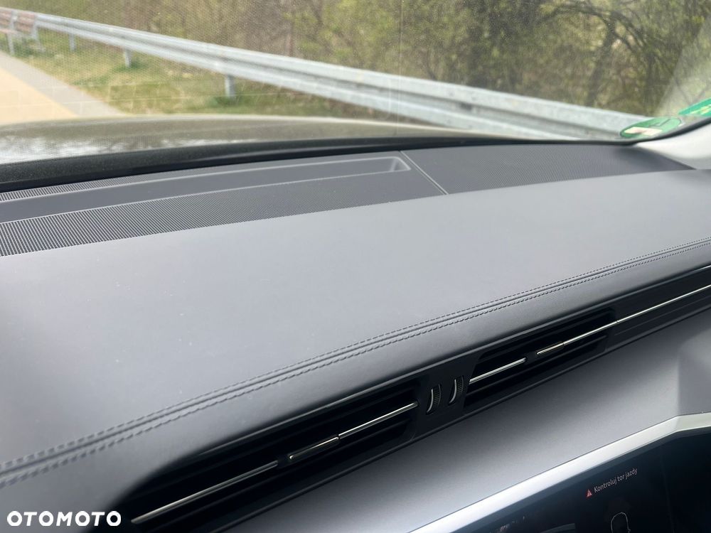 Audi A6 Avant 40 TDI quattro S tronic S line - 11