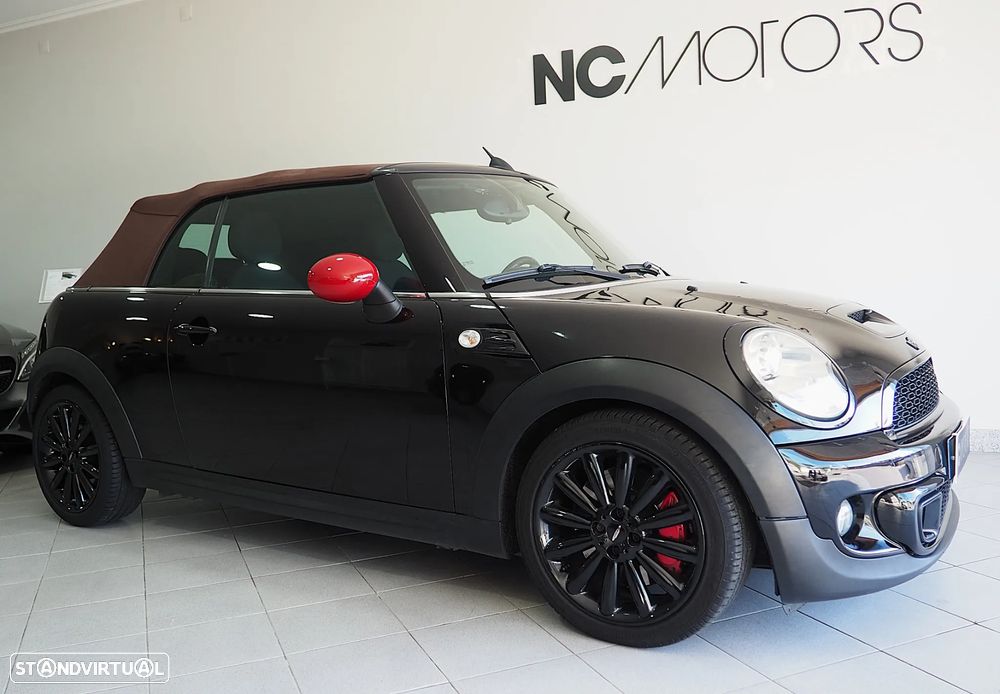 MINI Cabrio John Cooper Works - 7