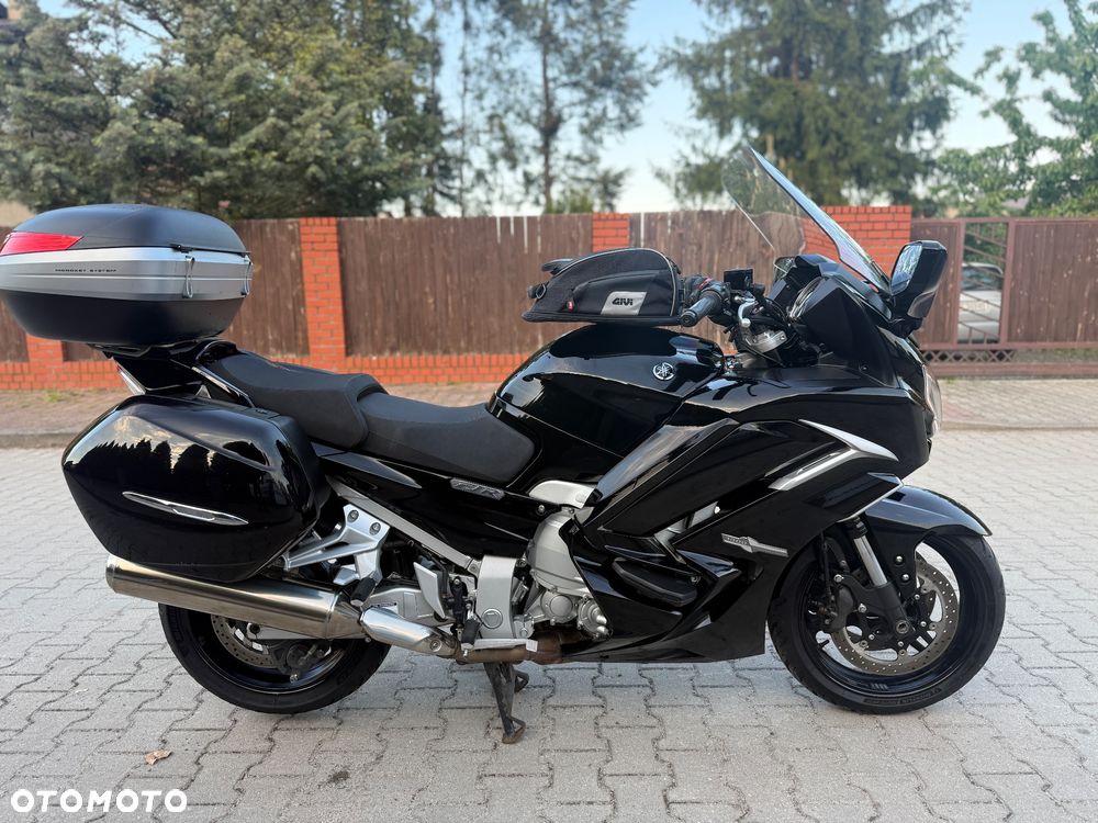Yamaha FJR - 8